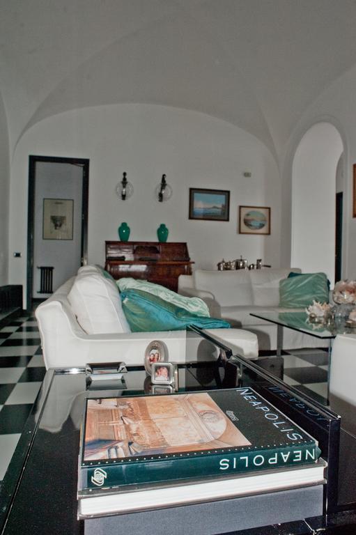 Villa Margi Вико Екуензе Стая снимка