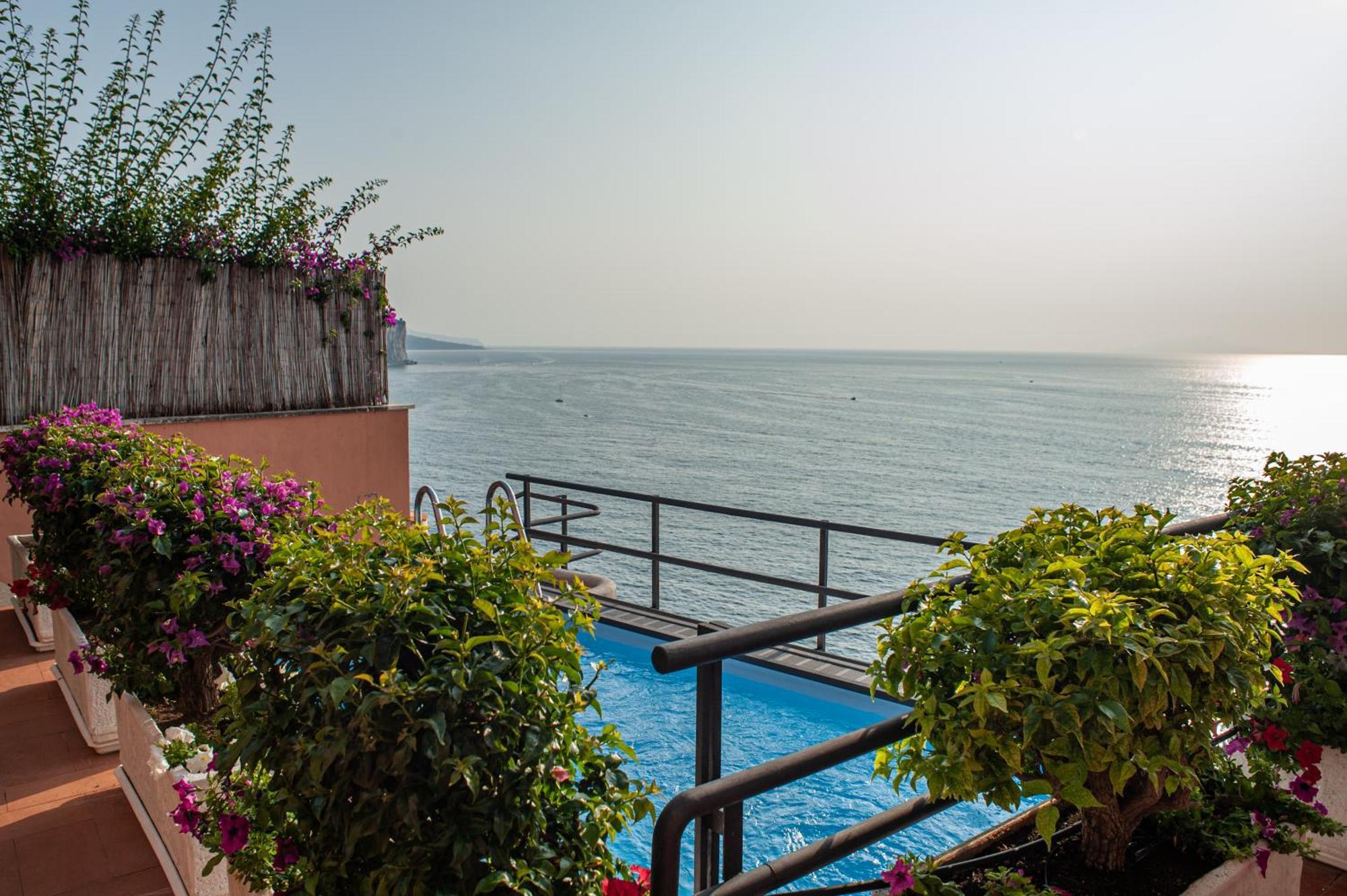 Villa Margi Вико Екуензе Екстериор снимка