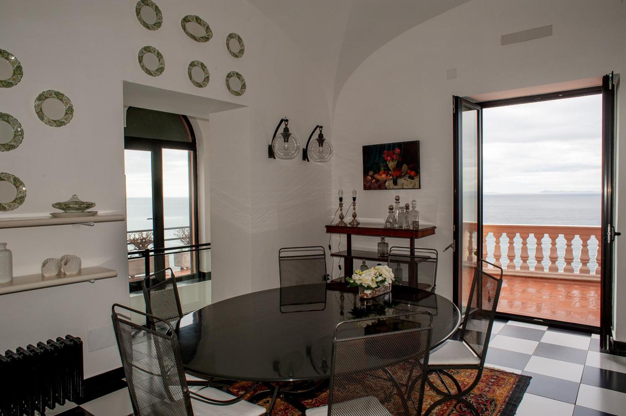 Villa Margi Вико Екуензе Екстериор снимка