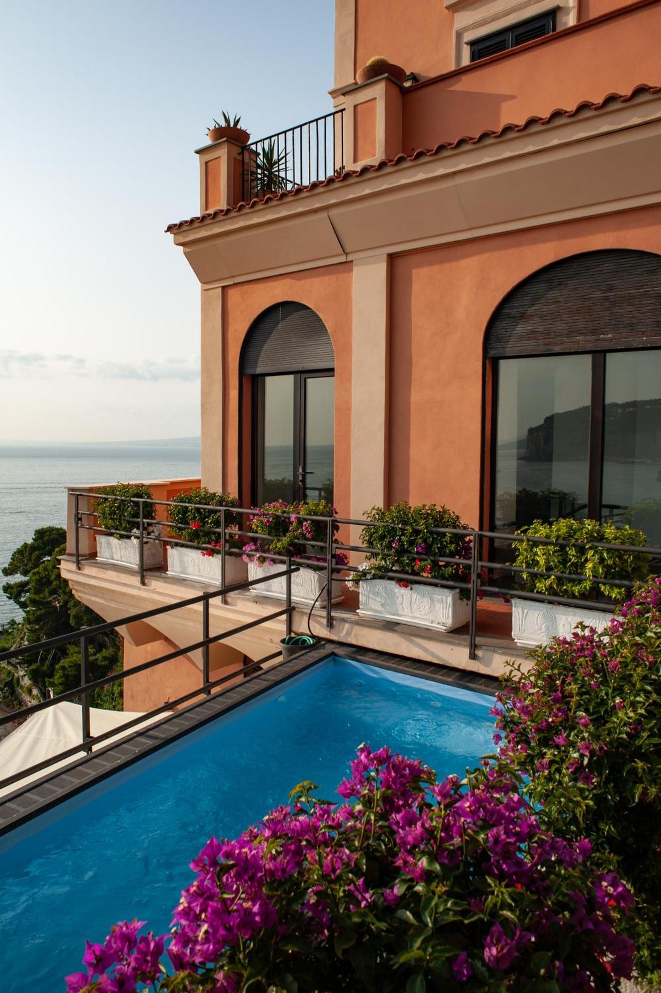 Villa Margi Вико Екуензе Екстериор снимка