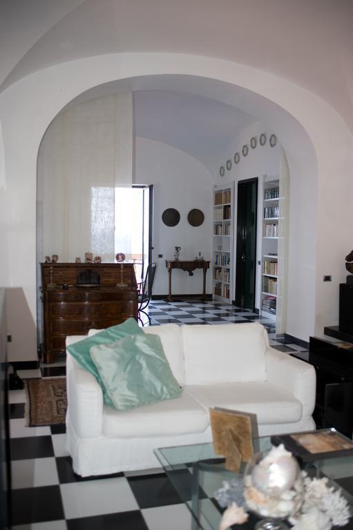 Villa Margi Вико Екуензе Екстериор снимка