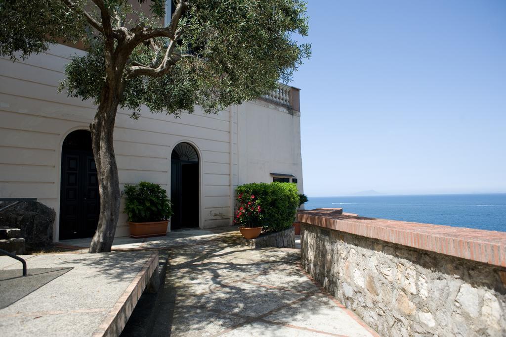 Villa Margi Вико Екуензе Екстериор снимка